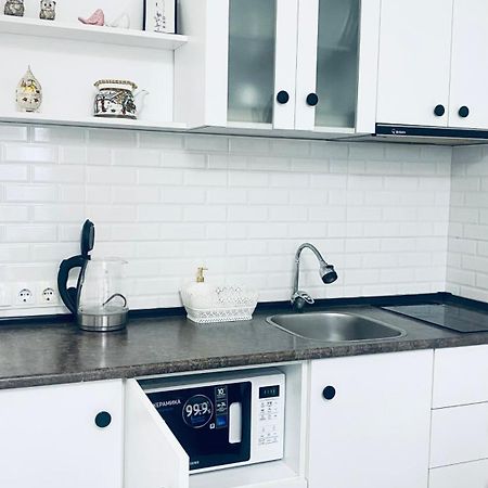 Apartamento Pirosmani 18D, 12 Floor Batumi Exterior foto